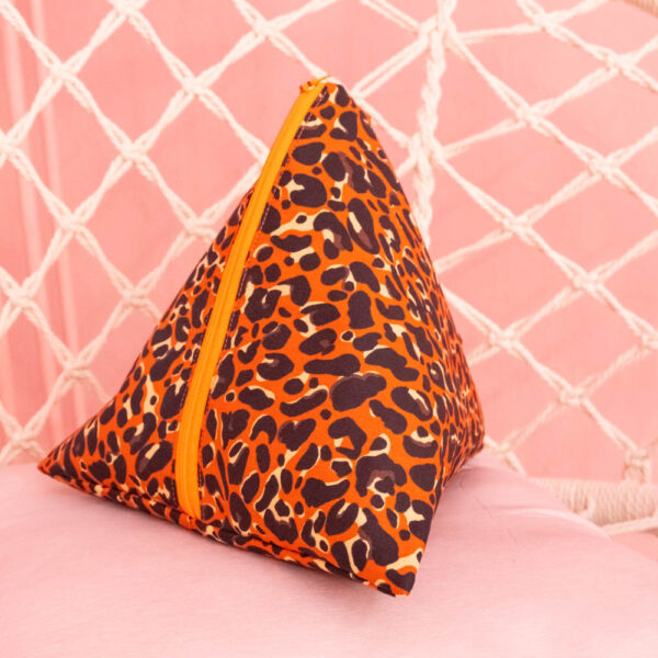 Orange Leopard χειροποίητο τριγωνικό τσαντάκι