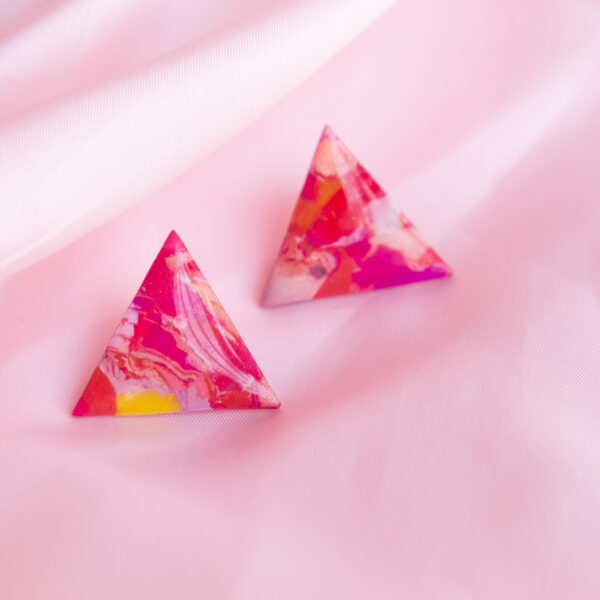 Pink Triangles, Σκουλαρίκια σε ροζ αποχρώσεις